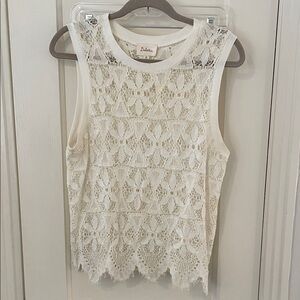 Deletta Cream Lace Sleeveless Blouse